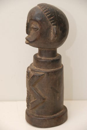 Dogon - 170501 - Tribal used African Rare Tikar figure - Cameroon. kopen? Bied vanaf 25!