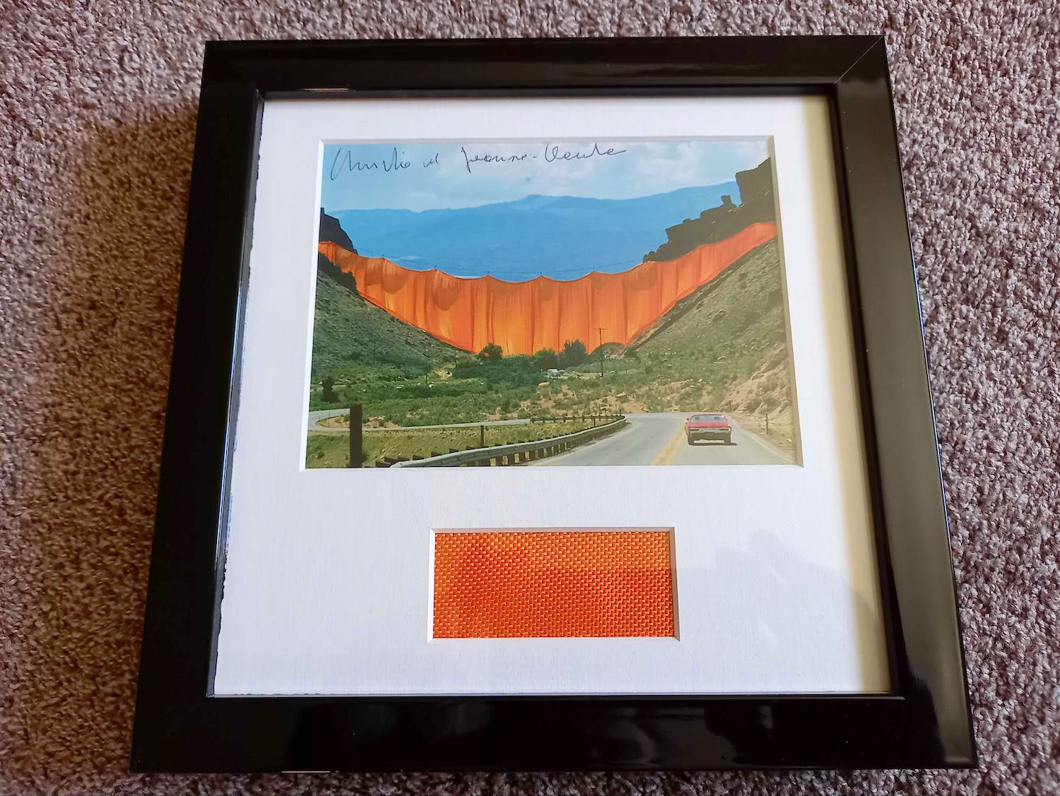 Christo - & Jeanne Claude Valley Curtain, Rifle Colorado 1970 -72 verkocht voor € 119!