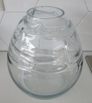 Niet of onleesbaar gesigneerd - Grote lichte blauwe Studio glazen design vaas kopen? Bied vanaf 1!