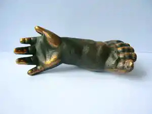Les Deux Garçons - Bronzen beeld - 'Handvoet' verkocht voor € 435!