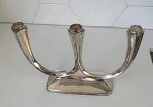 WMF - Art deco verzilverde drie- arms kandelaar kopen? Bied vanaf 30!