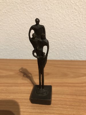 Corry Ammerlaan - Minimalistisch beeldje van 5 personen / gezin kopen? Bied vanaf 20!