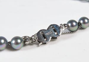 Curiosa - Collier van Majorica parels met zilveren slot kopen? Bied vanaf 1!