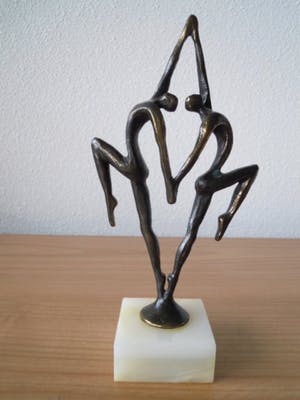 Corry Ammerlaan - Gesigneerd beeldje van 2 figuren kopen? Bied vanaf 30!