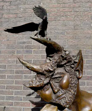 Aat Veldhoen - Faun en vogel, bronzen beeld op sokkel (groot, zwaar, unica) kopen? Bied vanaf 1350!