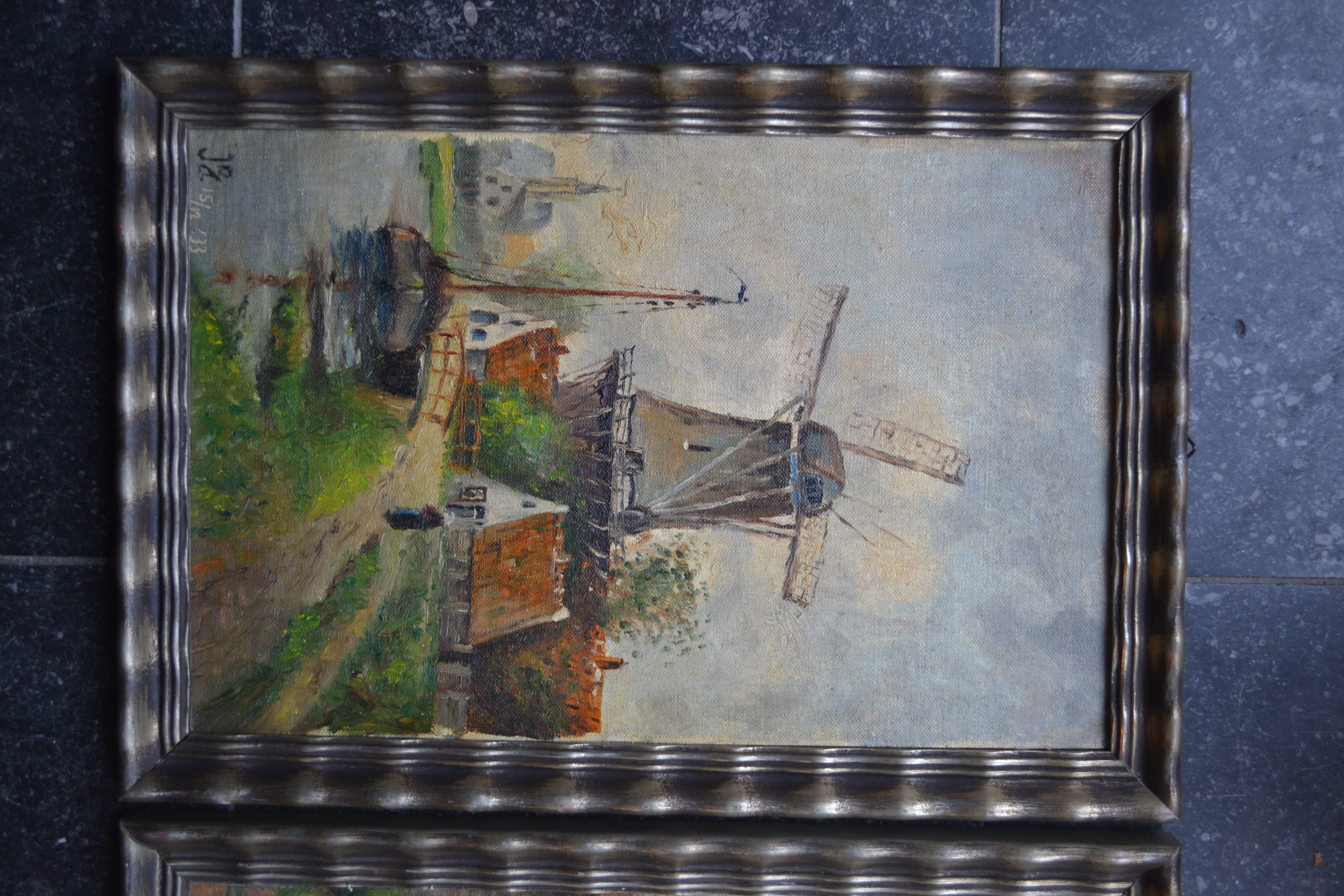 Niet of onleesbaar gesigneerd - Hollandse school (monogram JG, 20ste eeuw) - 2x molen aan rivier kopen? Bied vanaf 1!