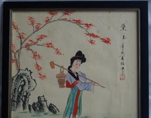 Niet of onleesbaar gesigneerd - 2 ingelijste schilderijen op zijde , Chinees? Japans?, Vrouw in landschap kopen? Bied vanaf 1!