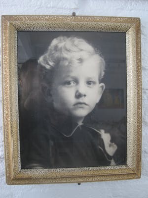 Niet of onleesbaar gesigneerd - Portret van een kind. kopen? Bied vanaf 1!