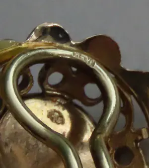 Antieke 14 karaat gouden oorbellen met facet geslepen granaat stenen kaufen? Bieten Sie von 395!