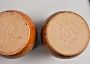 Niet of onleesbaar gesigneerd - 60-er jaren 6 keramische vaasjes + 1 schaaltje kopen? Bied vanaf 1!