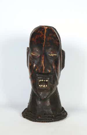 Ekoi - Dansmasker (Zeer bijzonder!) bekleed dierenhuid verkocht voor € 1!