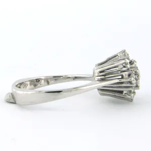 18k witgouden entourage ring bezet met briljant geslepen diamanten tot. 0,65ct kopen? Bied vanaf 550!