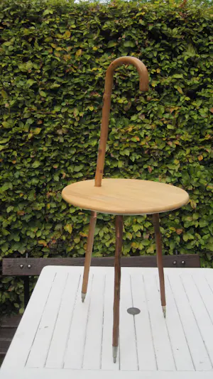 Niet of onleesbaar gesigneerd - wandelstok-tafel kaufen? Bieten Sie von 10!