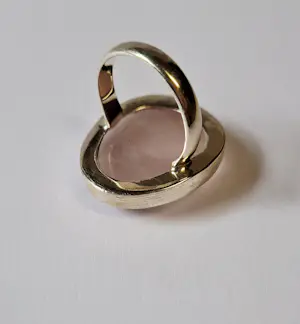 Nieuwe Mooie zilveren ring gezet met facetgeslepen Rozenkwarts. kopen? Bied vanaf 60!