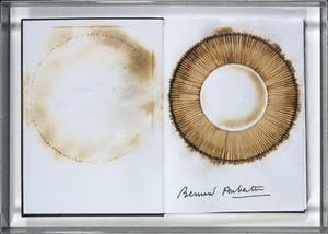 Bernard Aubertin - Verbrande lucifers op opengeslagen boek, Il fuoco e il Rosso - Ingelijst kopen? Bied vanaf 300!