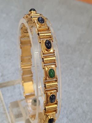 1221- Fraaie 18 karaats gouden "3 om 1" armband - saffier en smaragd - cabuchon kopen? Bied vanaf 920!