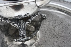 Niet of onleesbaar gesigneerd - Stijlvolle Oneida USA Silver Plate Koffie/Theeset Verzilverd (20e eeuw) kopen? Bied vanaf 1!
