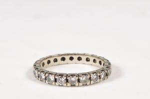 14K Goud - Witgouden alliancering bezet met 22 briljanten kopen? Bied vanaf 250!