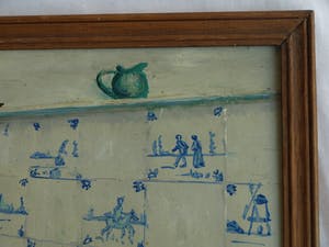 Niet of onleesbaar gesigneerd - Ingelijst, olieverf op board , stilleven “Aardewerk met bierpullen” kopen? Bied vanaf 1!