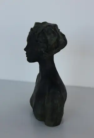 Mieke Oldenburg - Set van drie bronzen beeldjes, Vrouwfiguren kopen? Bied vanaf 200!