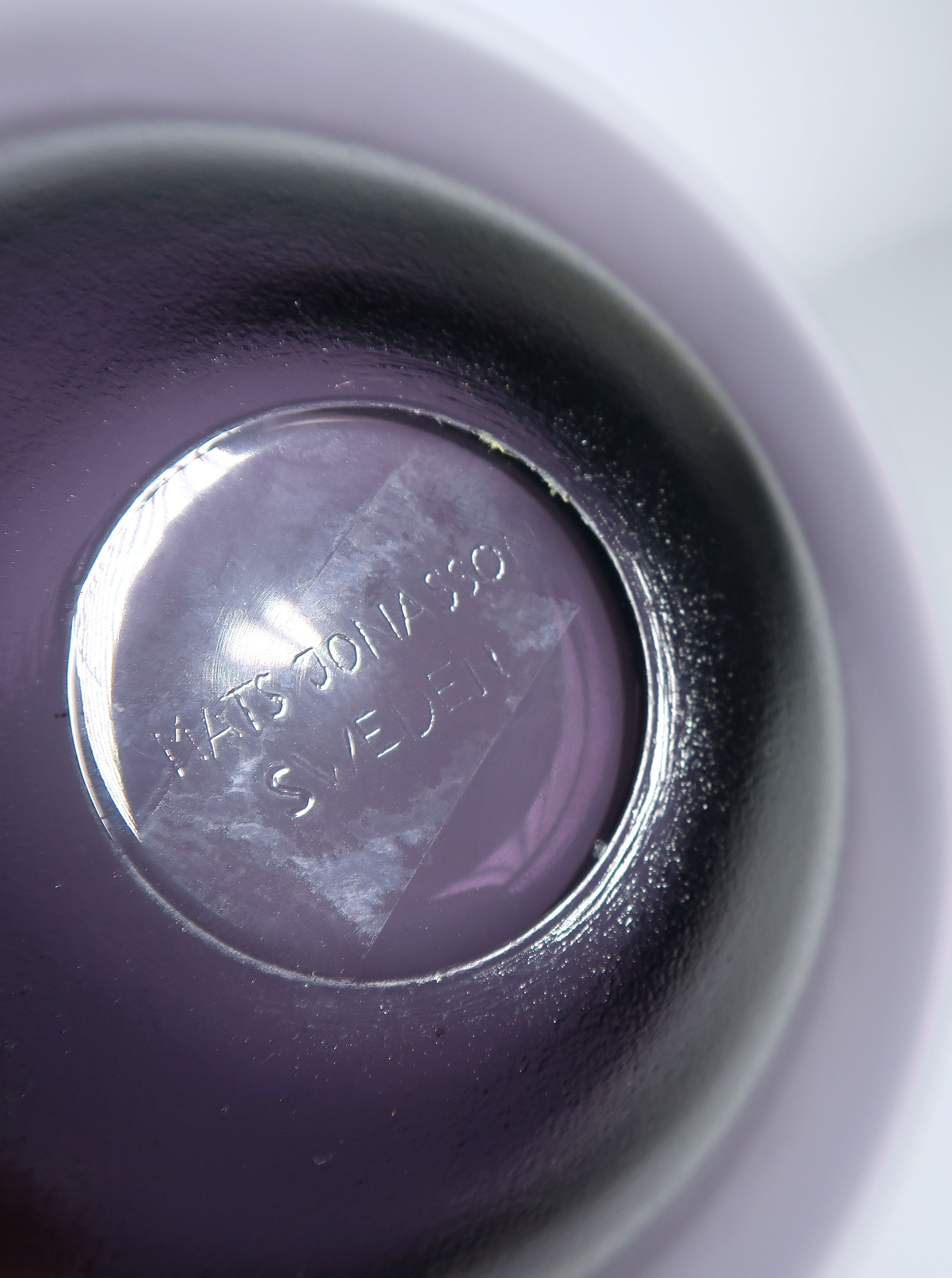 Mats Jonasson - Glas, Paars schaaltje kopen? Bied vanaf 1!