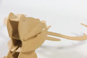 Niet of onleesbaar gesigneerd - Driedimensionaal houten hertenhoofd kopen? Bied vanaf 1!