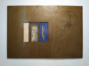 Niet of onleesbaar gesigneerd - Zonder Titel, ''Geglazuurde keramieke "tegel'' in stalen passe-partout'' kopen? Bied vanaf 1!