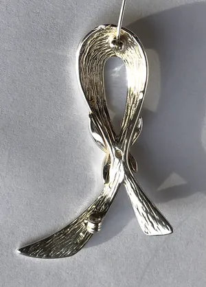 1e gehalte Zilver - 925/000 - grote broche in vorm van strik kopen? Bied vanaf 45!