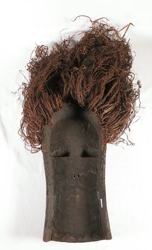 Songye - Kifwebe masker met raffiahaar en witte en rode groeven kopen? Bied vanaf 1!