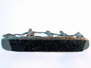 Astrid Veldhuyzen-Koppen - Skulptur von fünf fröhlich tanzenden Kindern, signiert AV im Sockel. kopen? Bied vanaf 25!