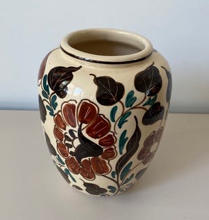 Niet of onleesbaar gesigneerd - Italiaanse Jugendstil aardewerken vaas kopen? Bied vanaf 1!