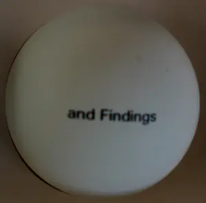 Damien Hirst - 7 pingpong ballen in kartonnen doos: The magnificent seven - 2000 kopen? Bied vanaf 795!