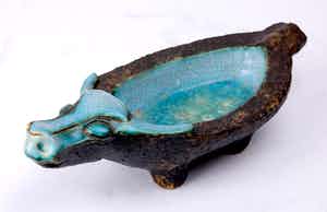Pieter Groeneveldt - Turquoise Unica schaal in de vorm van een stier verkocht voor € 75!