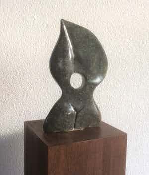 Niet of onleesbaar gesigneerd - GRANIETEN SCULPTUUR verkocht voor € 1!