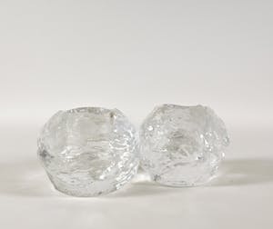 Ann Wärff - Set van twee snowball waxinelichthouders - Kosta Boda kopen? Bied vanaf 1!
