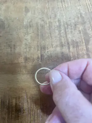 Twee gouden aanschuifringen kopen? Bied vanaf 225!