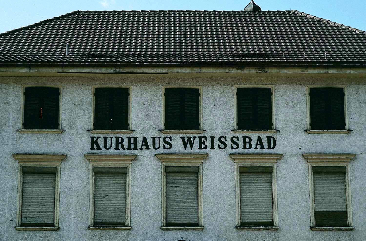 Roman Signer - 2 items uit de serie point d'ironie kopen? Bied vanaf 1!