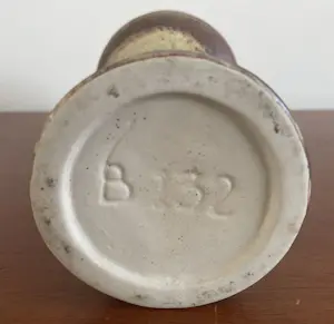 Keramische industrie Loré - Brutalistische kunstaardewerken kandelaar model B132 - ontwerp Matt Camps kopen? Bied vanaf 38!