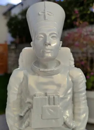 Imbue - XL Ancient Astronaut Nefertiti (Pearl White) kopen? Bied vanaf 270!