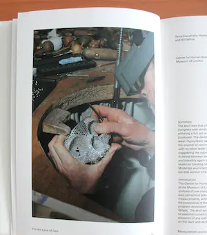 Damien Hirst - boek: For the love of God - 2007 kopen? Bied vanaf 30!