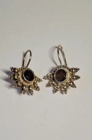 Zilveren Oorbellen met gecachetteerde rookkwarts: kopen? Bied vanaf 70!