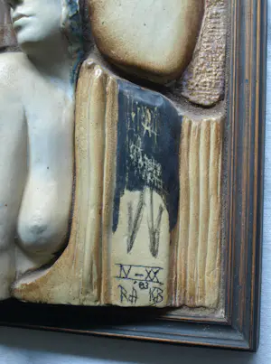 Klaas de Boer - & Reinier den Adel : Reliëfbeeld van keramiek , Keramisch tableau - 1983 kopen? Bied vanaf 500!