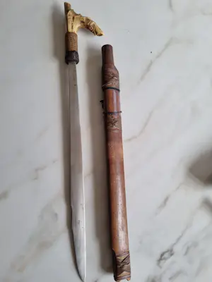 Niet of onleesbaar gesigneerd - Mes met handvat kopen? Bied vanaf 10!