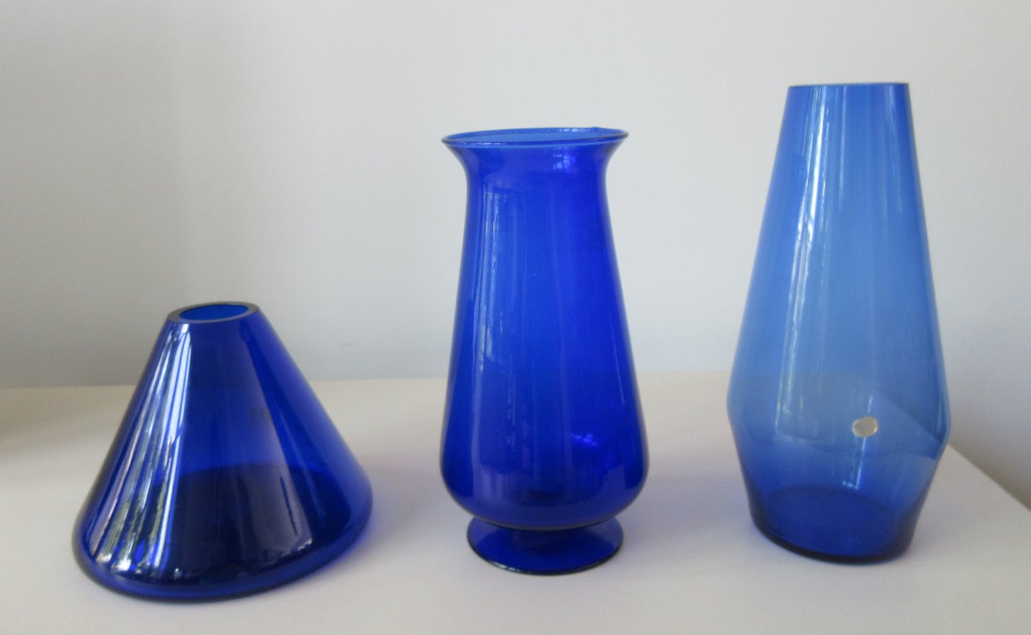 Hollywood Regency Kristalunie Maastricht Vaas Glas Blauw bij