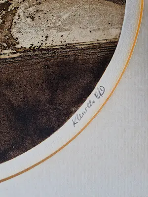 Peter Thijs - Intrigerende in 1972 gemaakte eigen druk reliëf kleuren Ets - gesigneerd kopen? Bied vanaf 58!