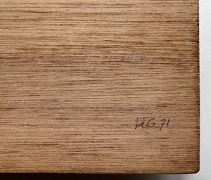 Niet of onleesbaar gesigneerd - Houten reliëf | gemonogrammeerd H.G. | 1971 kopen? Bied vanaf 1!