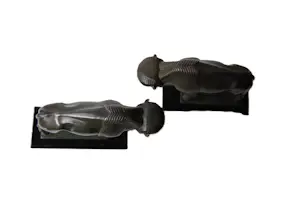 Max Le Verrier - Boekensteunen (2) - Gepatineerd metaal op marmer sokkel - Twee bizons kopen? Bied vanaf 750!