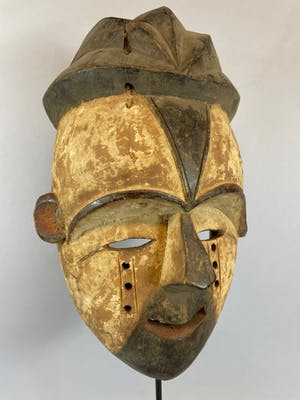 Galoa - 211126 - Tribal used African Galoa mask - Gabon. kopen? Bied vanaf 45!