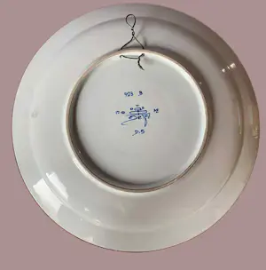 Potterie Oud Delft - set van een blauw -wit en een polychroom bord / schaal kopen? Bied vanaf 30!