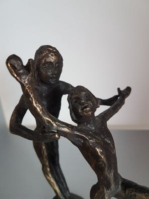 Astrid Veldhuyzen-Koppen - Beeld " Beweging in emotie " kopen? Bied vanaf 60!